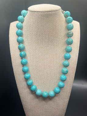 Turquoise colored stone bead necklace round stone beads -silver tone adjustable